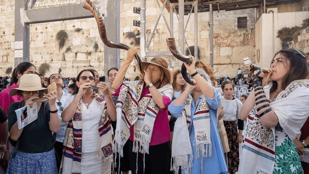 rochhachana-femmes-mur-kotel-chofar