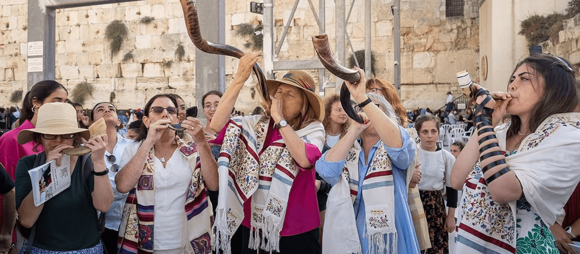 rochhachana-femmes-mur-kotel-chofar